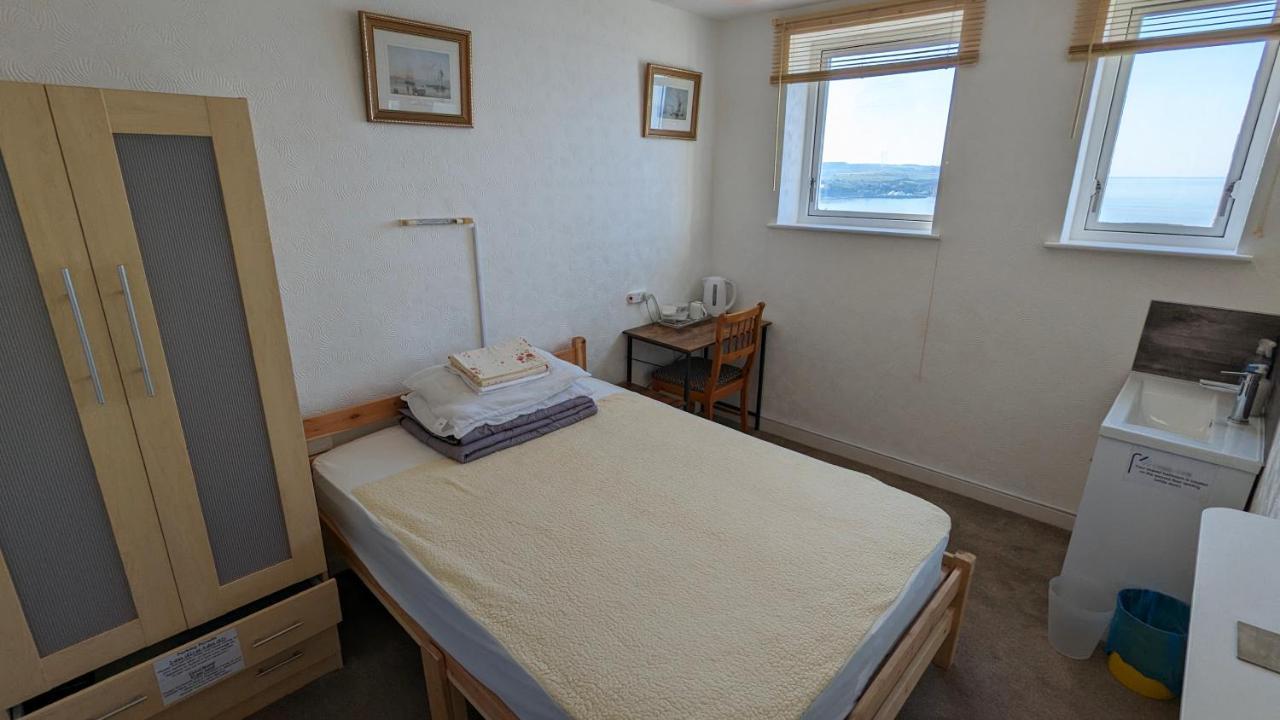 Areawest Hostel *